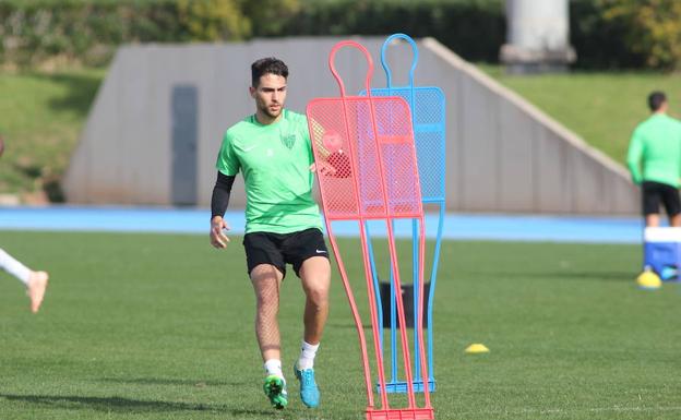 Juan Ibiza, baja de última hora en el Almería