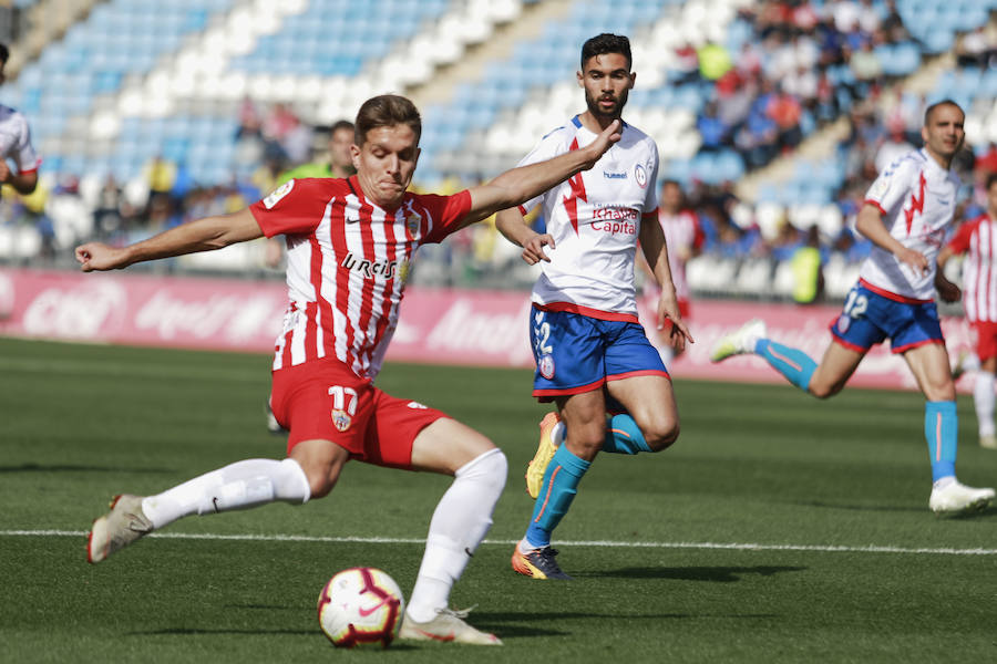 El Almería recupera a Corpas para el partido frente al Real Oviedo