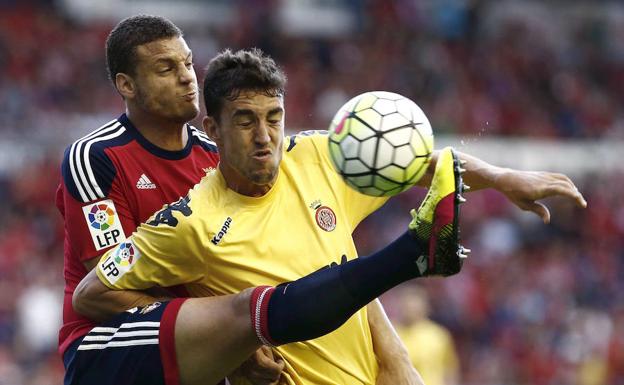El Almería hace oficial la llegada del central Tano Bonnín