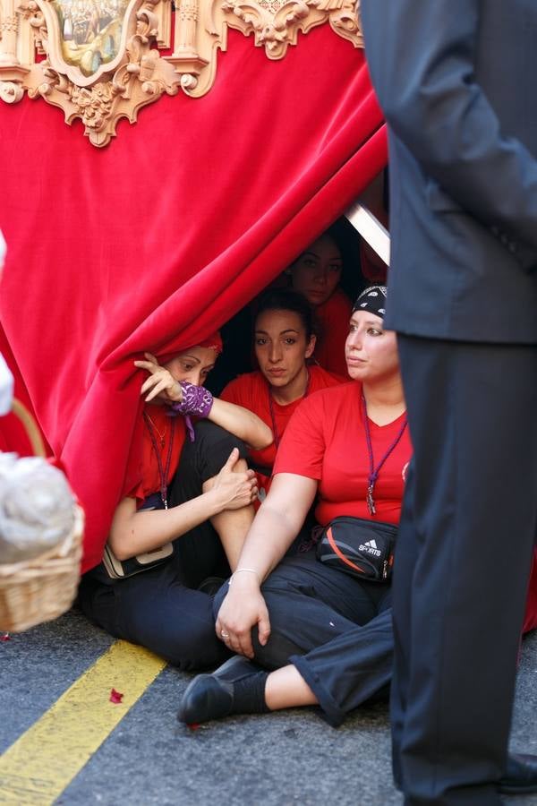 El Cristo de los Gitanos, por las calles de Granada
