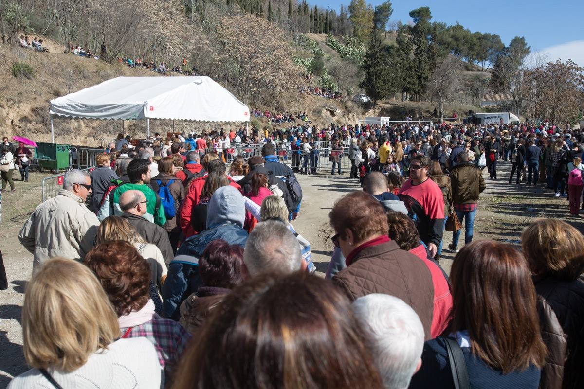 Un millar de granadinos participa en el Sacromonte en la romería de su patrón