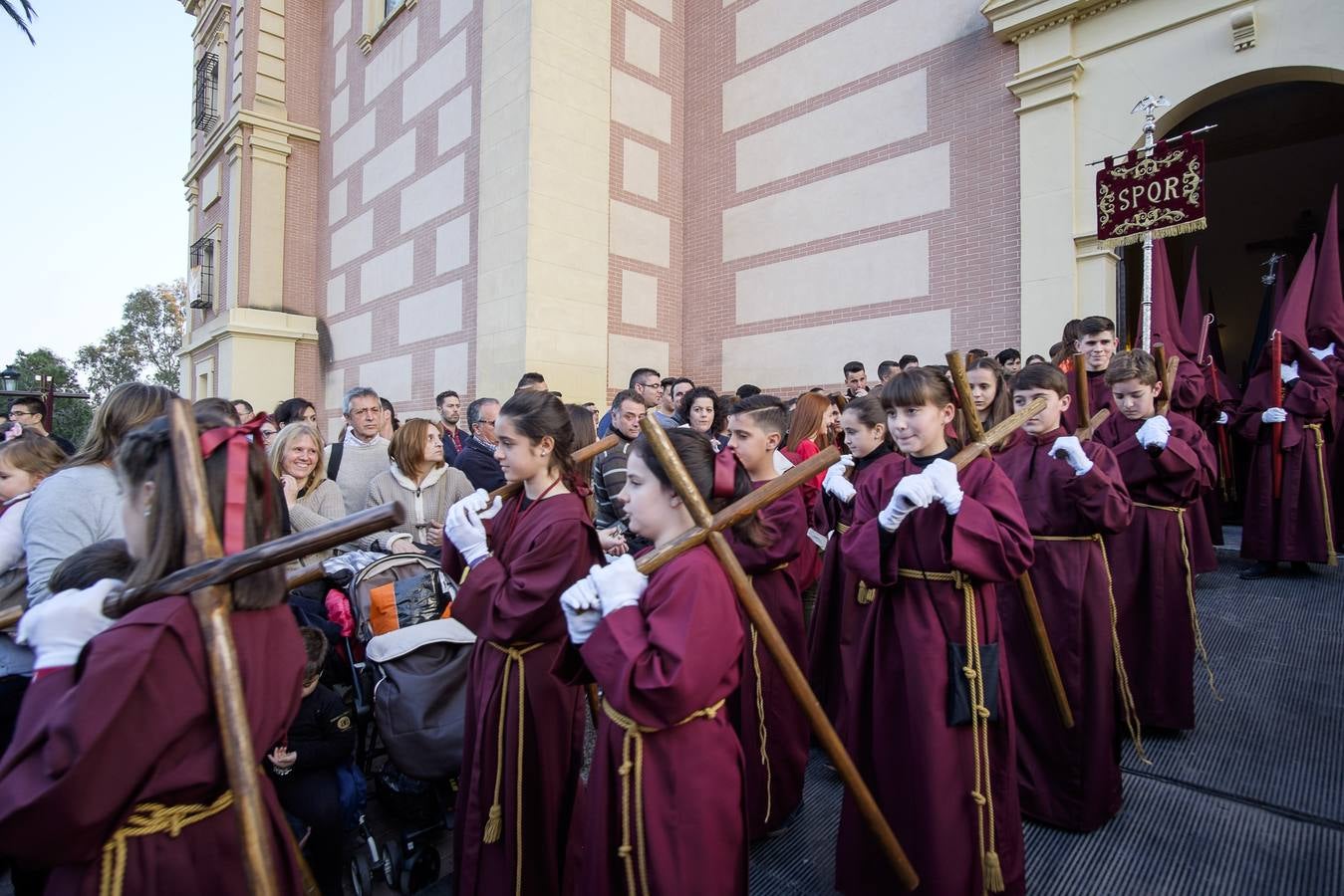 La Pasión, el Nazareno y la Esperanza recorren Motril