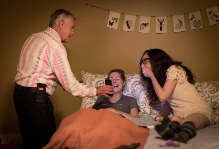 La fiesta de Betsy Davis antes de su suicidio asistido