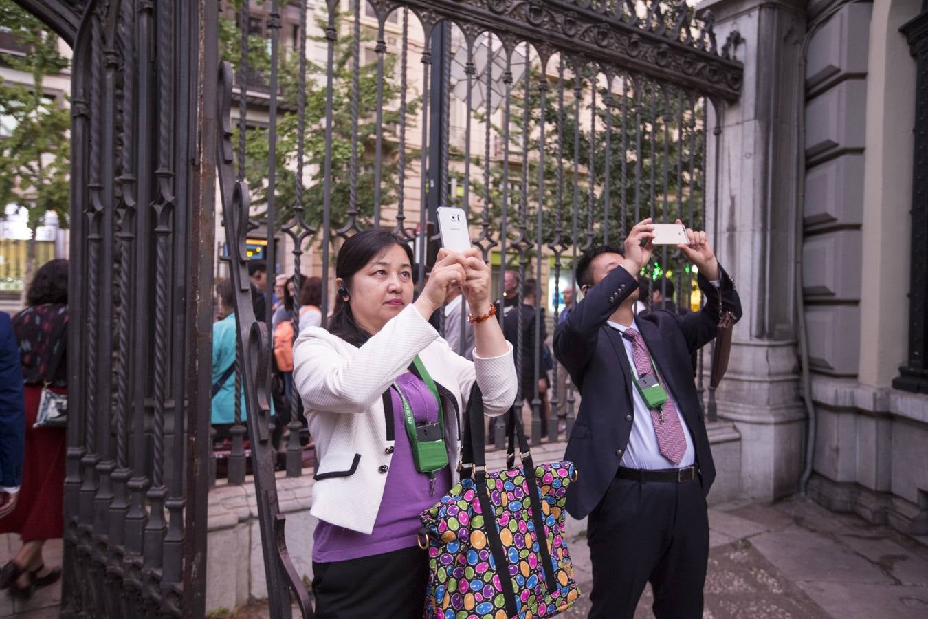 Mandatarios chinos visitan Granada