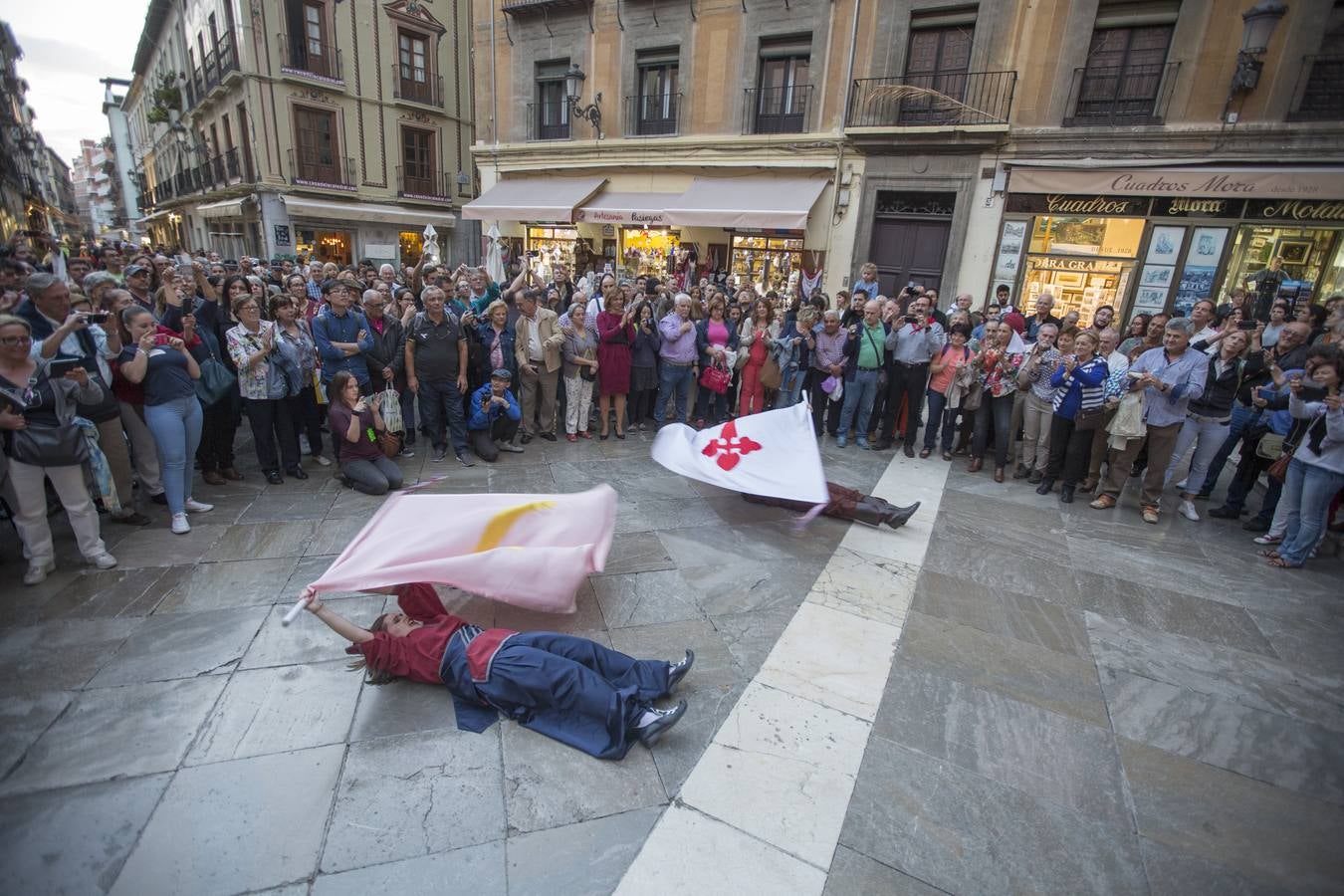 Desfile de moros y cristianos por las calles de Granada