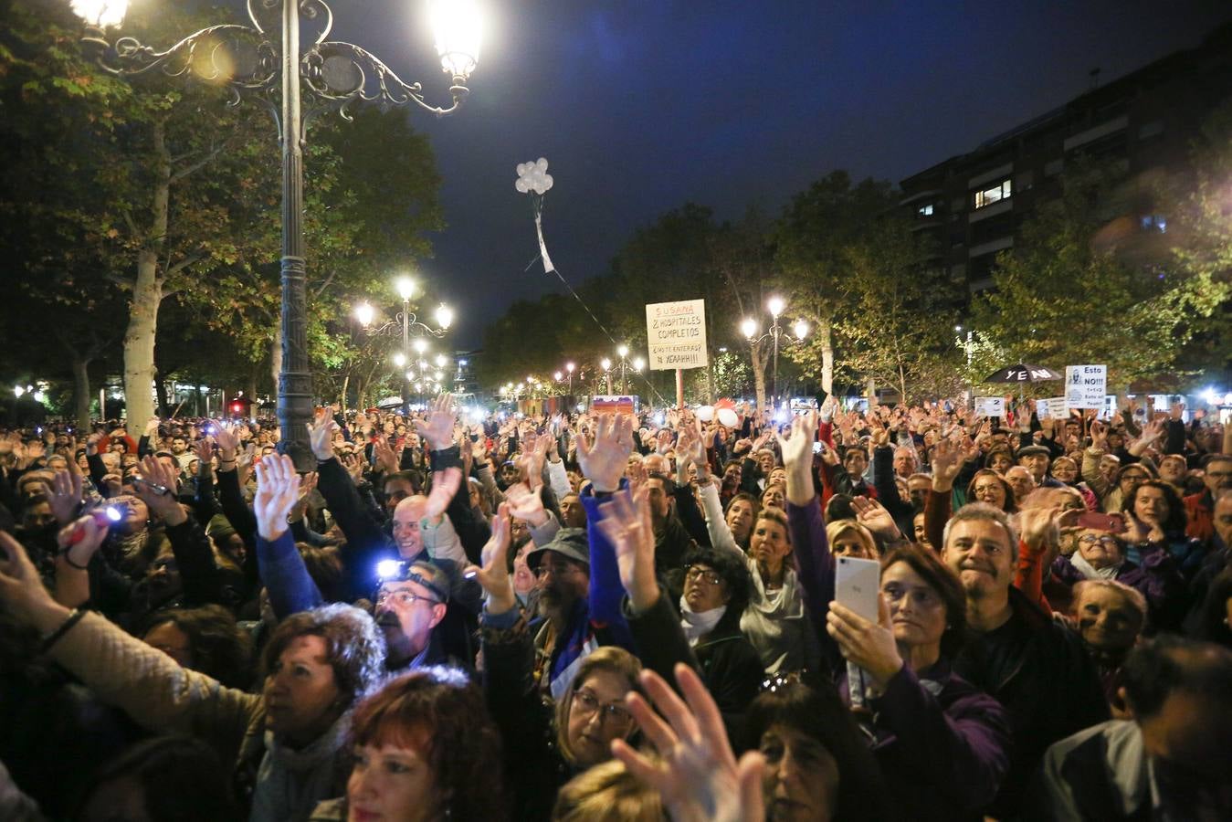 Unas 35.000 personas vuelven a clamar por #2hospitalescompletos en Granada