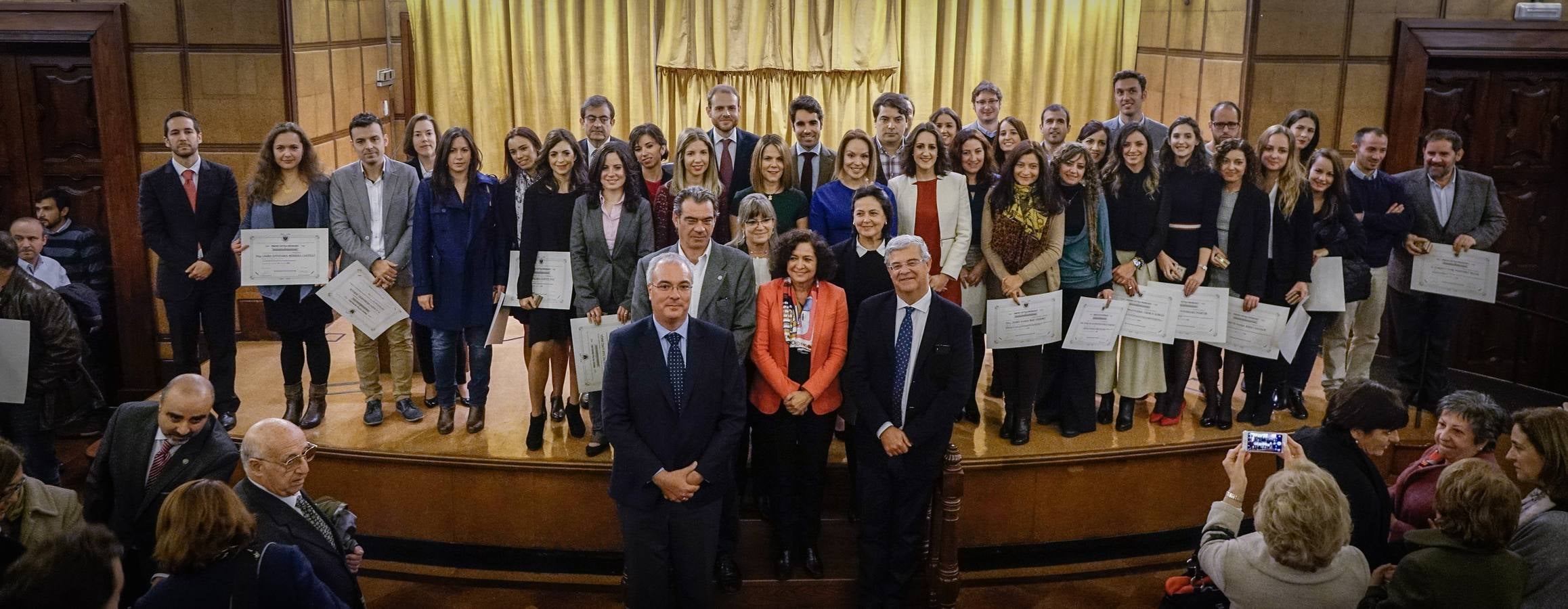 La UGR premia a los autores de las 44 mejores tesis doctorales