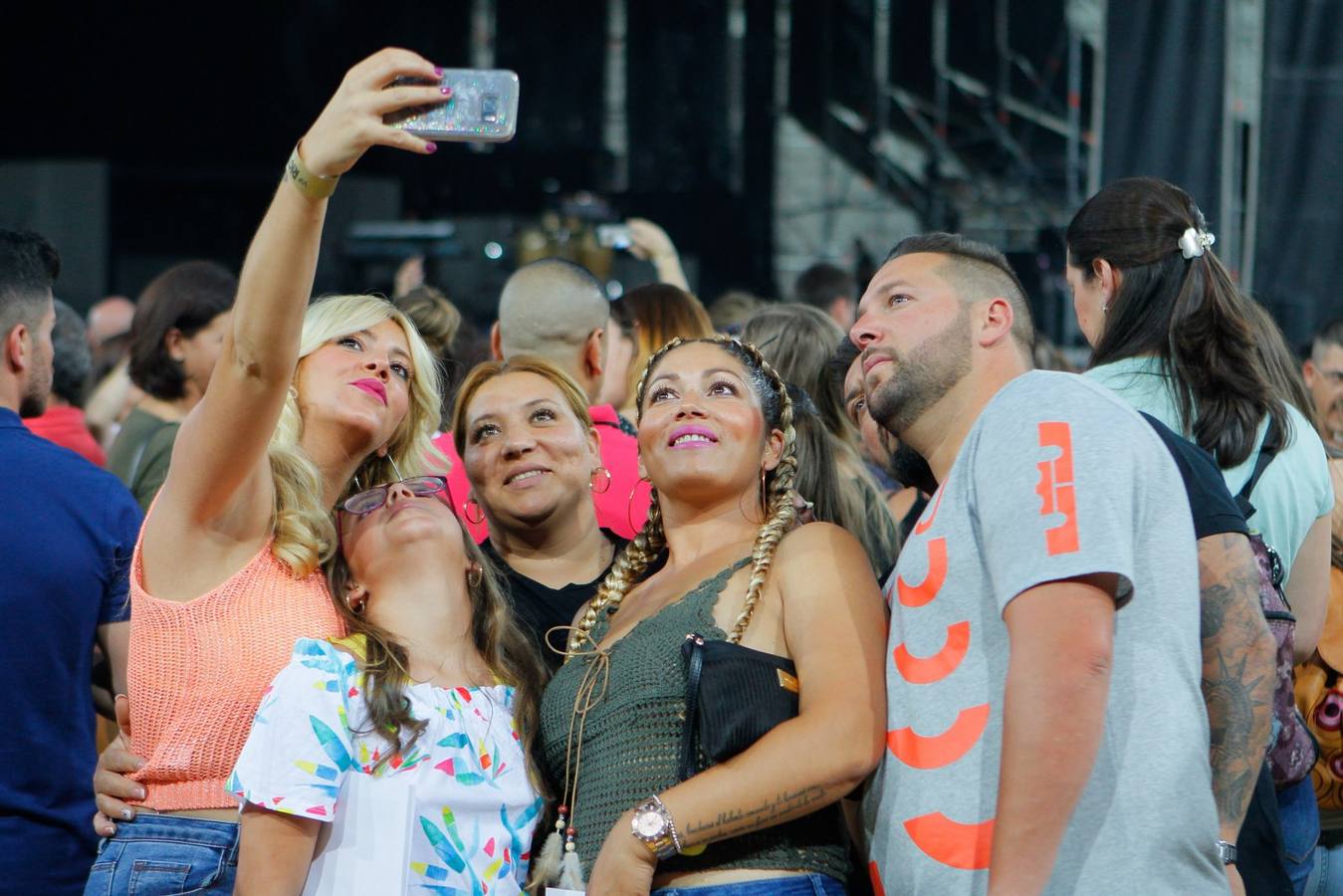 El mejor ambiente en el concierto de Ricky Martin en Granada