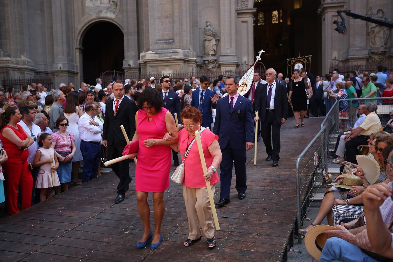 La procesión marca el día grande del Corpus (II)