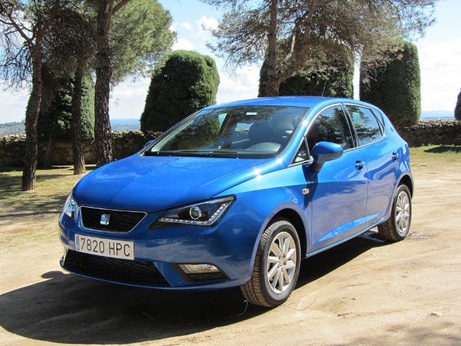 Seat Ibiza y Renault Mégane, los coches más populares en España