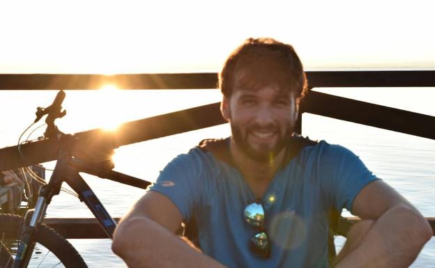 Daniel regresará a España este viernes en un avión fletado por su familia