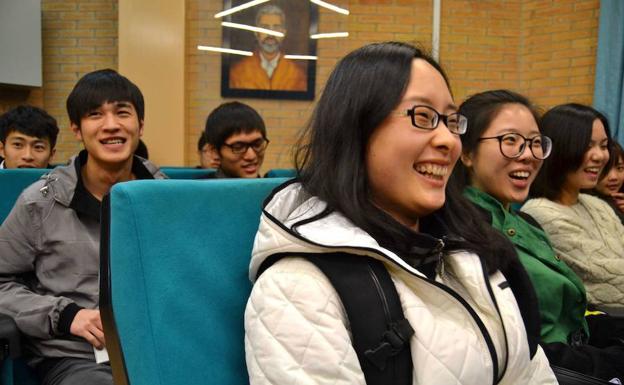 ¿Conoces las ayudas de la UAL a alumnos inmigrantes?