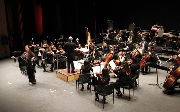 La Junta condiciona su apoyo a la OCAL a convertirse en orquesta pública