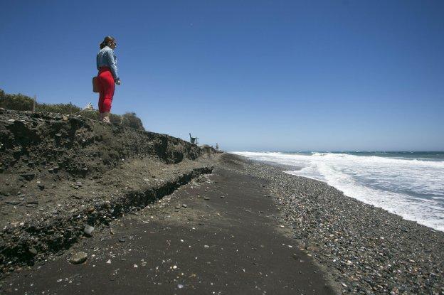 Otro temporal se come las regeneraciones en las playas a las puertas del mes de julio