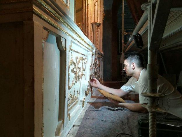 Una denuncia anónima paraliza la restauración del retablo del Rescate