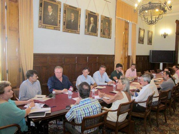 Promueven un programa común para homenajear a Vicente Oya