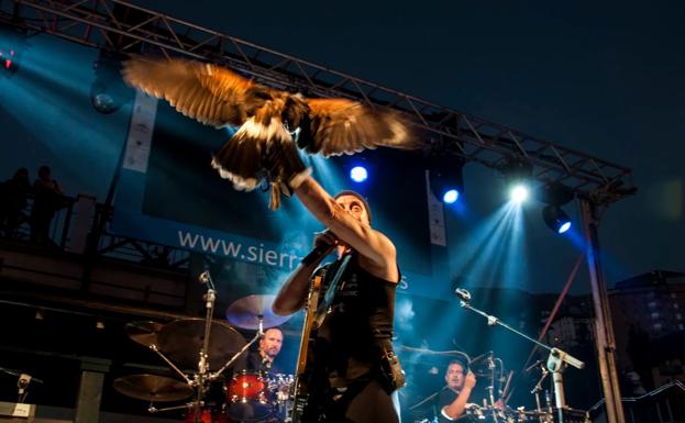 El FEX termina su 14 edición con canto coral en Granada y rock en Sierra Nevada