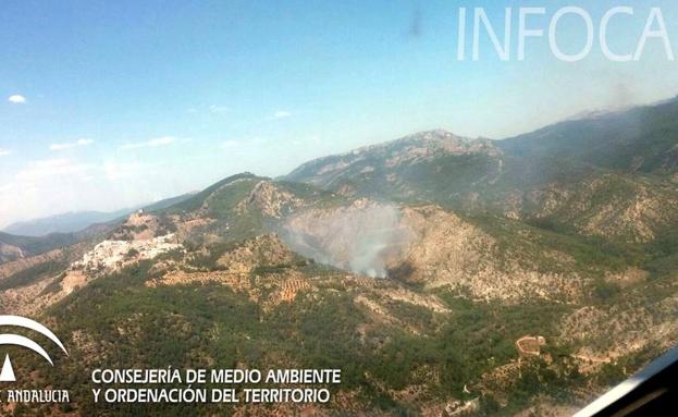 El Infoca ha dado por estabilizado el incendio en Segura de la Sierra