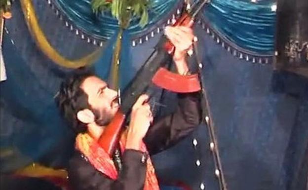 Matan a una novia durante su boda tras confundir los disparos al cielo con un ataque