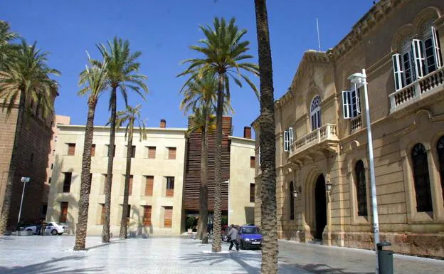 El Obispado da "su apoyo moral" al cura extorsionado en Almería