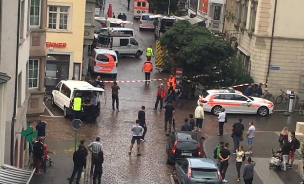 Un hombre con una motosierra hiere a al menos cinco personas en el norte de Suiza