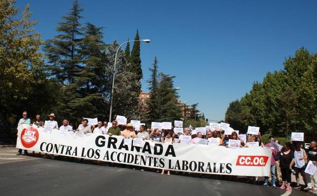 Sindicatos llevan a la Fiscalía el accidente laboral en el que ha muerto un trabajador en Huétor Santillán