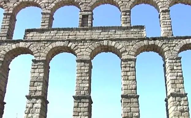 El acueducto de Segovia, en estado crítico