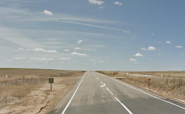 Un chico de 19 años muere al volcar su coche y otro de 21 resulta herido