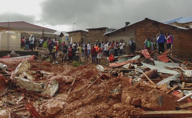 Al menos 105 niños entre los muertos por las inundaciones en Sierra Leona