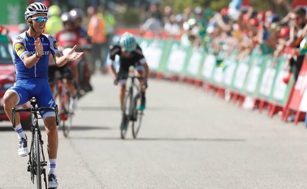 Alaphilippe vence en Xorret de Catí y Froome refuerza su liderato