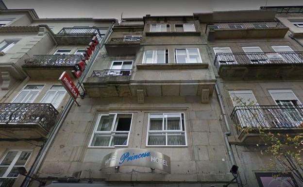 Muere un hombre que llevaba 10 años viviendo gratis en un hotel de Vigo