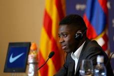 Dembélé, presentado en el Barça entre cánticos contra Bartomeu