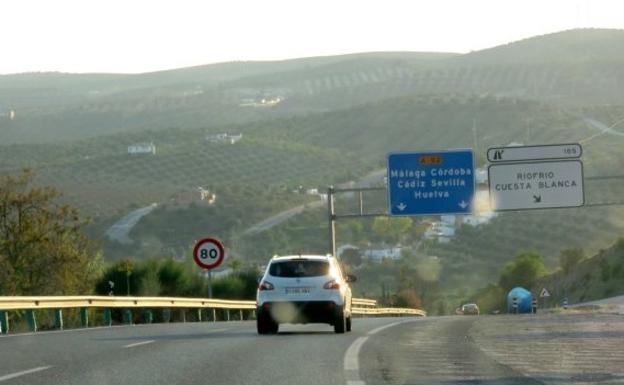 Comienzan a funcionar las 4 cámaras de uso del cinturón en Granada: ¿dónde están?