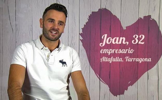El 'Christian Grey español' pasa por 'First Dates'