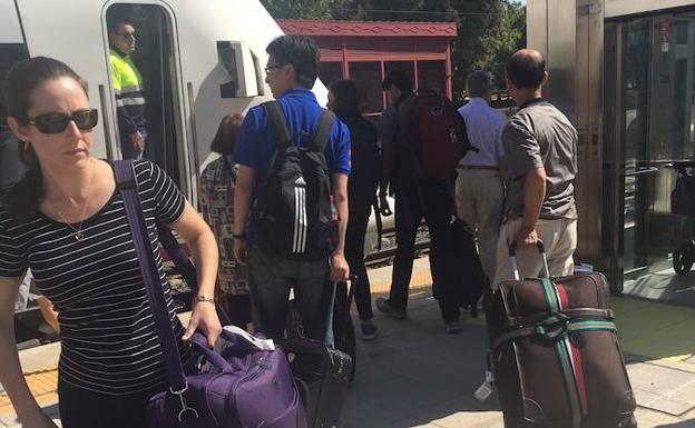 Otra avería en el tren de Almería: ahora 75 minutos de retraso