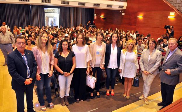 Una mesa redonda sobre mujer y empleo inaugura el XII Congreso de Geoquímica