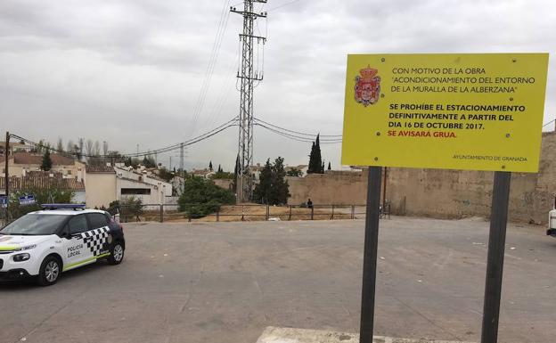 Prohibido aparcar en los alrededores de la muralla de la Alberzana