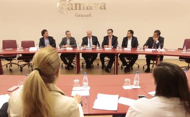 "Existe una desconexión entre la Universidad y los departamentos de recursos humanos"