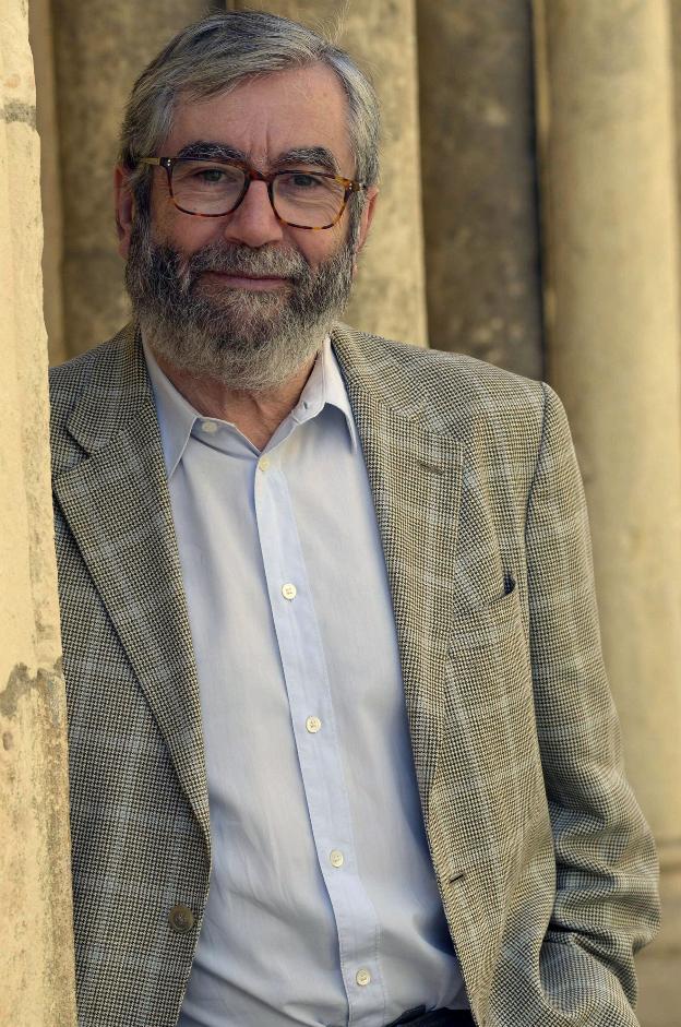 Muñoz Molina ingresa hoy en la Academia de las Buenas Letras