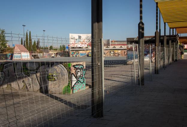 El botellódromo volverá a abrir con columpios, espacios para 'skaters' y un local de ensayos