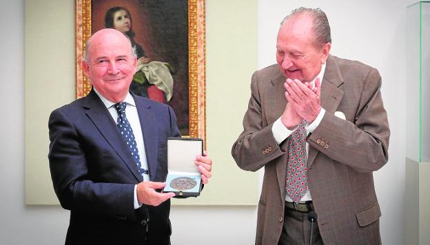 Fundación Cruzcampo, medalla de honor de la Rodríguez-Acosta