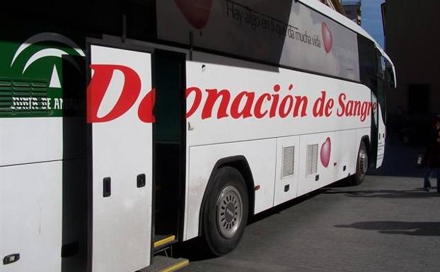 El centro de transfusión realizará 40 salidas en noviembre para donaciones colectivas de sangre