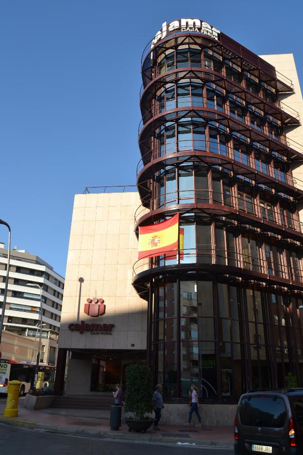 Cajamar abre en la nueva 'city' de la frontera catalana: el pueblo de Fraga