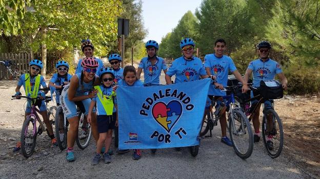 Ciclistas que mueven corazones