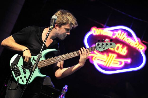 El hijo de Clint Eastwood toca esta noche en Granada