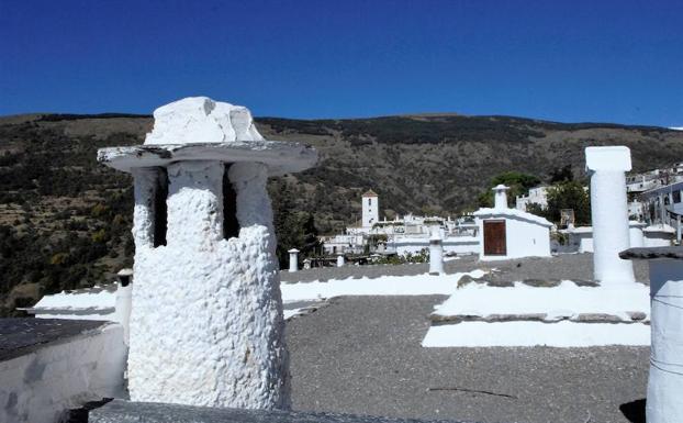 Capileira, uno de los municipios que mejor conserva la tipología y arquitectura tradicional de la Alpujarra
