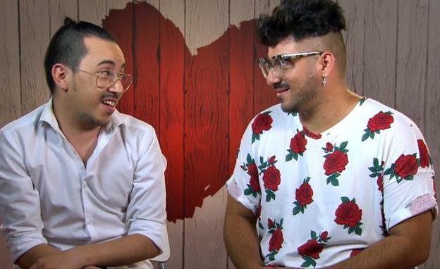 El invitado de 'First Dates' que se confiesa "adicto" a la purpurina