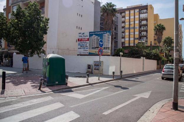 El Defensor pide explicaciones por un solar de El Zapillo que ya está limpio