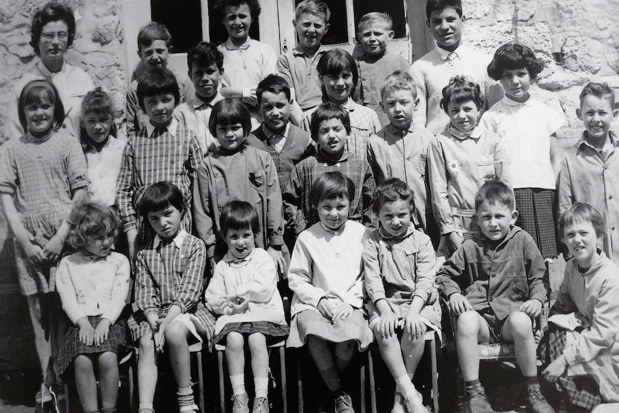 Una exposición de fotografías antiguas recrea cómo era la vida en Dúrcal hace décadas