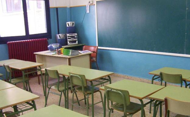 6 meses de prisión a una madre por zarandear a una maestra